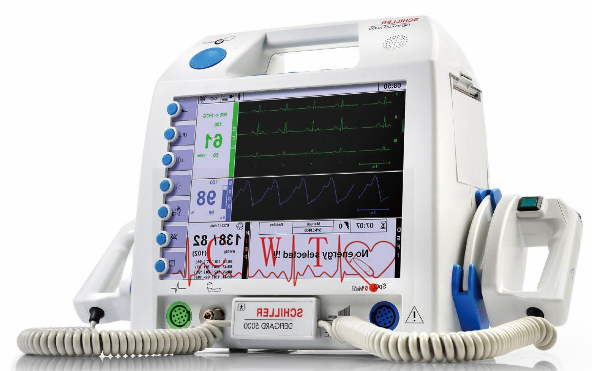 Машина дефибриллятора удара сердца аварийной ситуации Schiller Defigard 5000 используемая для того чтобы возродить приведенное сердце